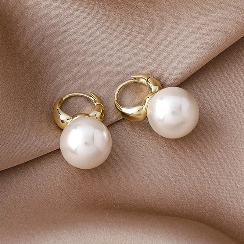 Fashion Simulated Pearl Drop Stud Earrings For Women OL Simple Round Ear Ring Girl Gifts Bijoux Party Wedding Bridal Jewelry