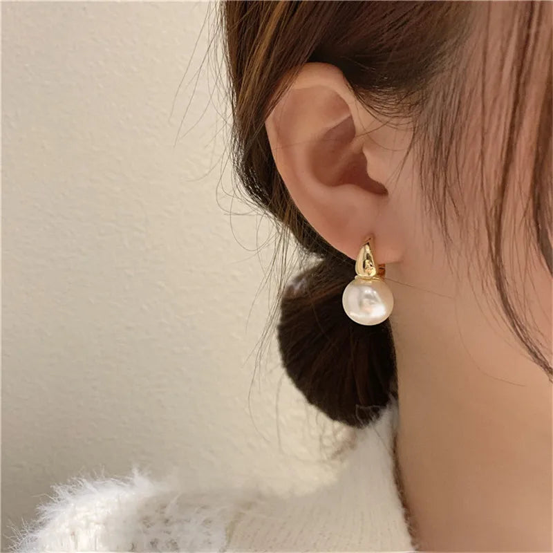 Fashion Simulated Pearl Drop Stud Earrings For Women OL Simple Round Ear Ring Girl Gifts Bijoux Party Wedding Bridal Jewelry