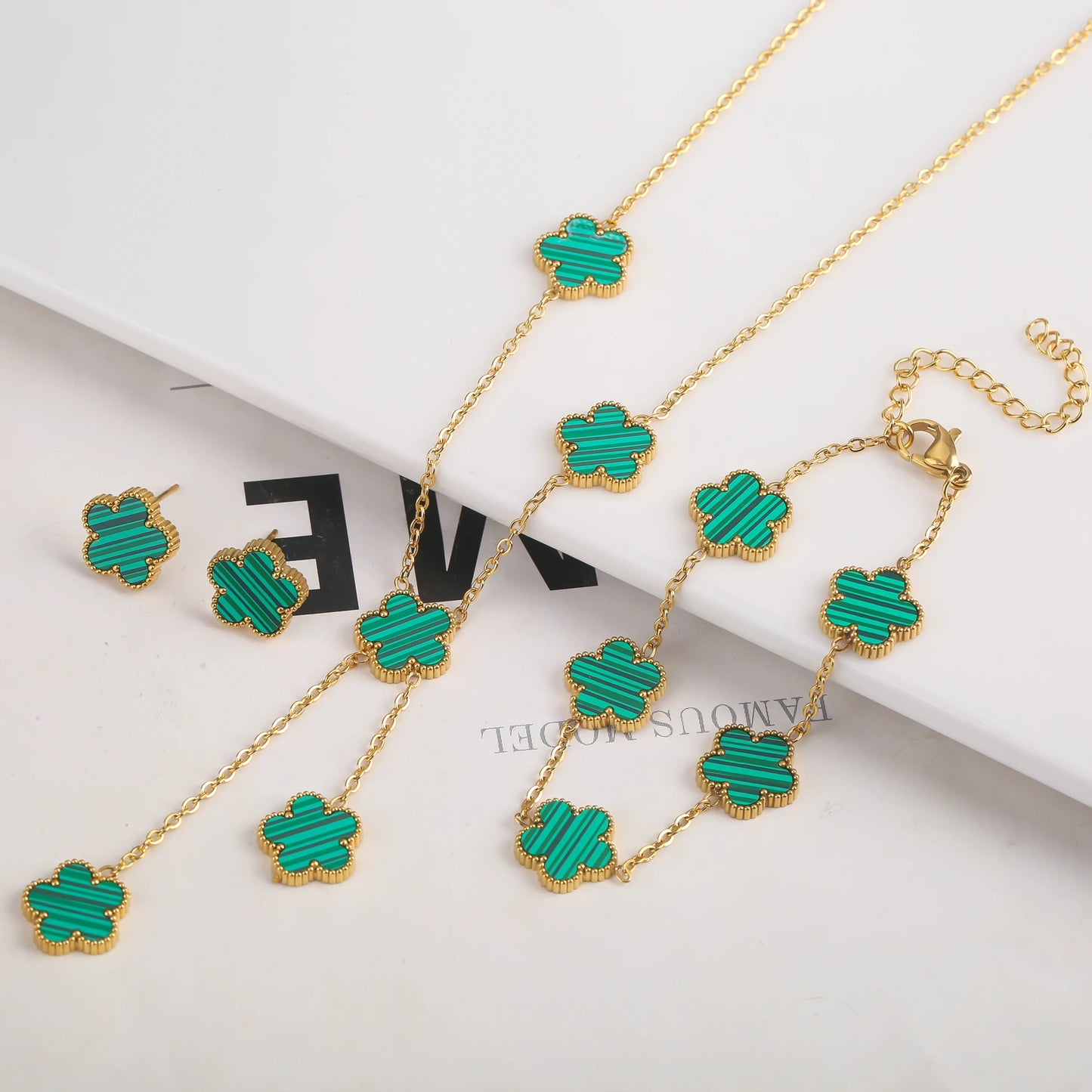 Adjustable New Design Gold Plated Stainless Steel Plant Flower Necklace Set With Five Leaf Petals Women's Luxury Gifts Clover